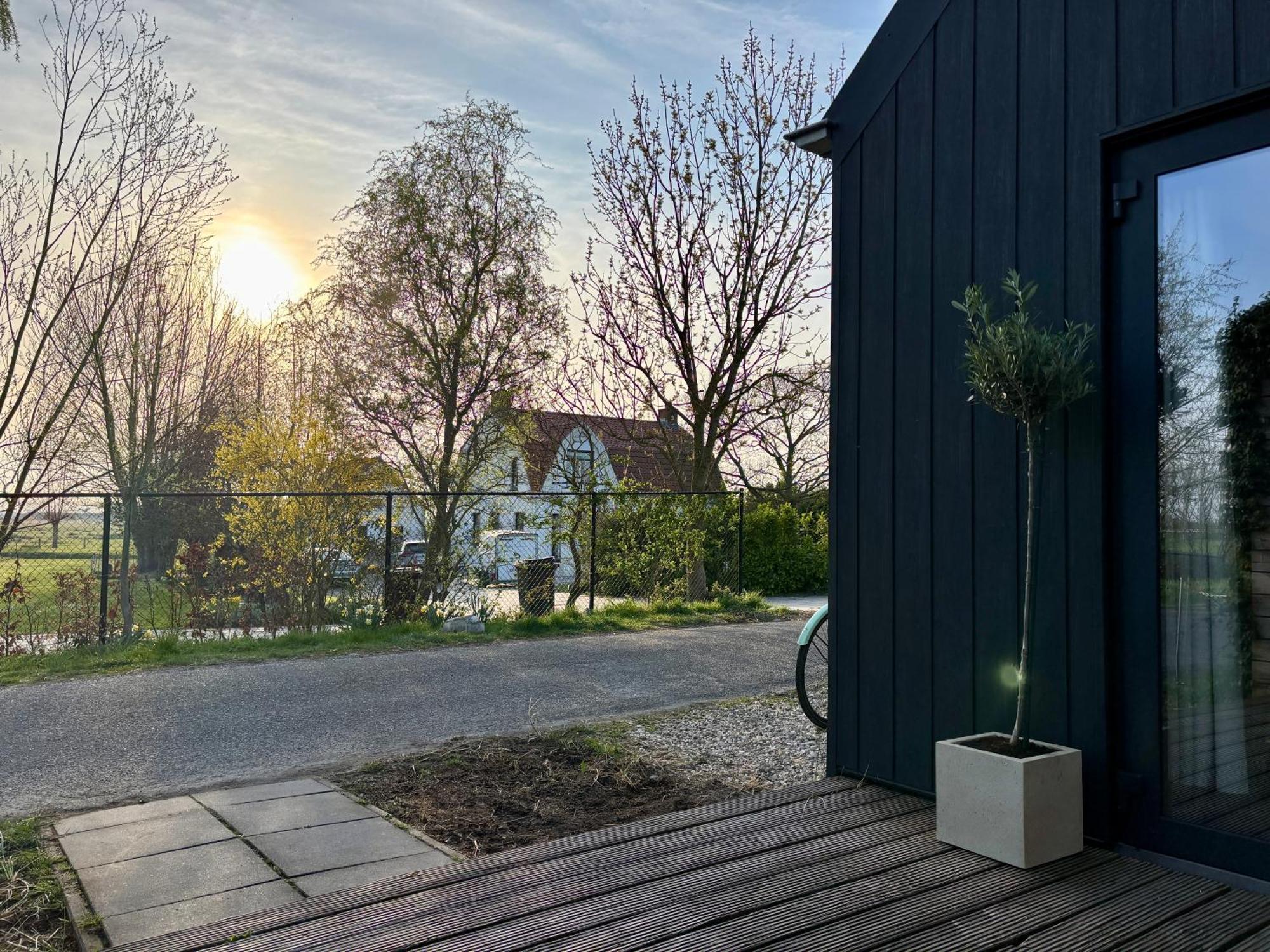 Romantisch Huisje Met Houtkachel & Airco Op 2,5Km Van Zee Groede Exterior photo